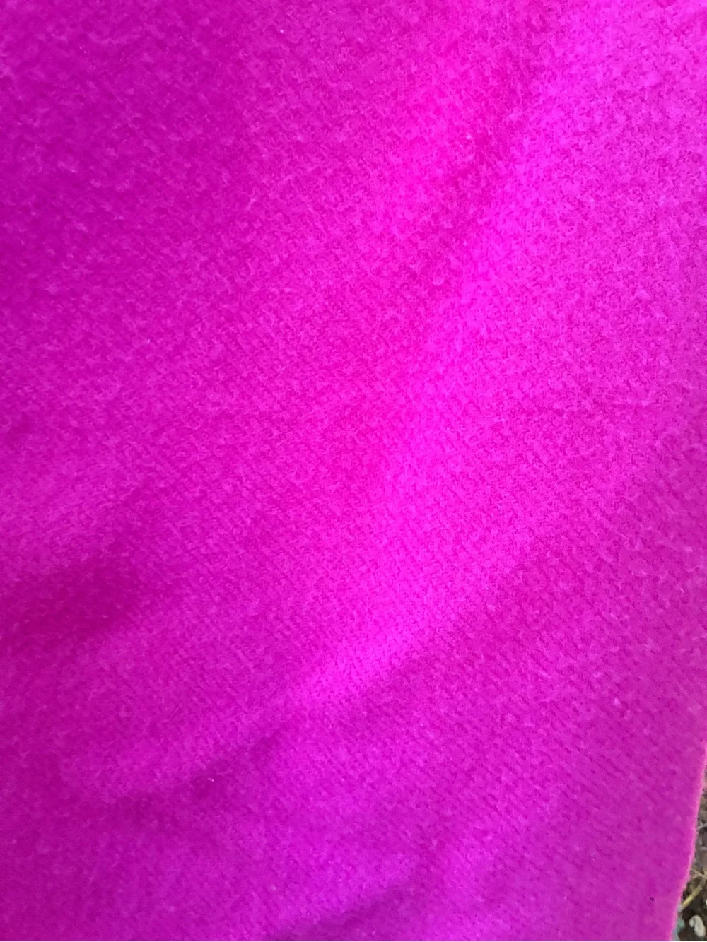 Ullpledd Switzerland 100% Wool Magenta throw 49” by 62” imported perfect cond
